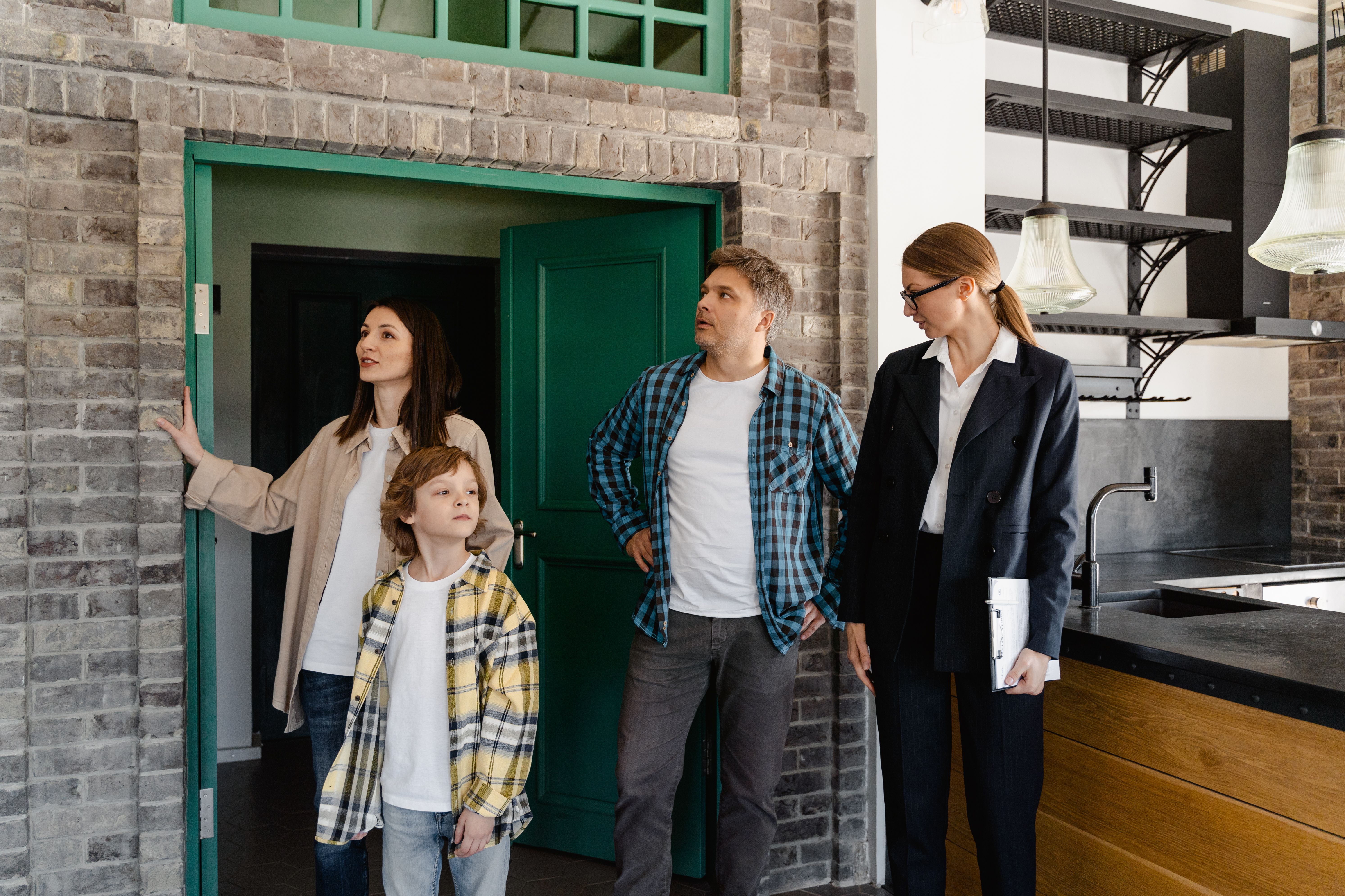 How to check rental history and contact previous landlords