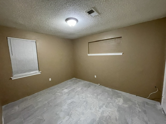1766 Cincinnati Rd, Memphis, Tennessee 38106, 4 Bedrooms Bedrooms, 0 ,2 BathroomsBathrooms,House,For Rent,Cincinnati,0,2100