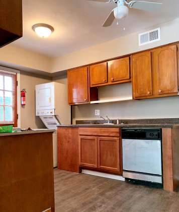 2093 Jefferson Ave, Memphis, Tennessee 38104, 2 Bedrooms Bedrooms, 0 ,1 BathroomBathrooms,Apartment,For Rent,Jefferson ,0,1410