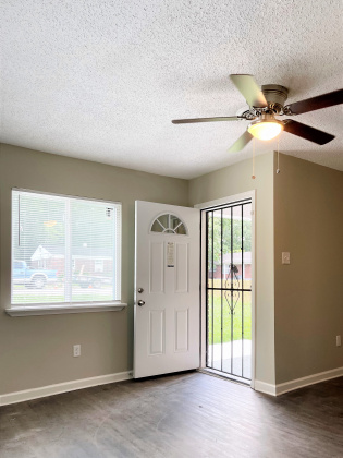 1437 Castalia St, Memphis, Tennessee 38114, 3 Bedrooms Bedrooms, 0 ,1 BathroomBathrooms,Duplex,For Rent,Castalia,0,1594