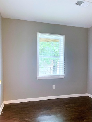802 Cella Street, Memphis, Tennessee 38114, 2 Bedrooms Bedrooms, ,1 BathroomBathrooms,Duplex,For Rent,Cella,1620