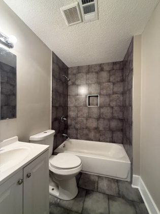 284 Gaston Ave, Memphis, Tennessee 38106, 5 Bedrooms Bedrooms, 0 ,1 BathroomBathrooms,House,For Rent,Gaston,0,1810