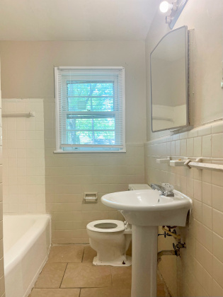 732 Greer S, Memphis, Tennessee 38111, 2 Bedrooms Bedrooms, 0 ,1 BathroomBathrooms,Duplex,For Rent,Greer,0,1813